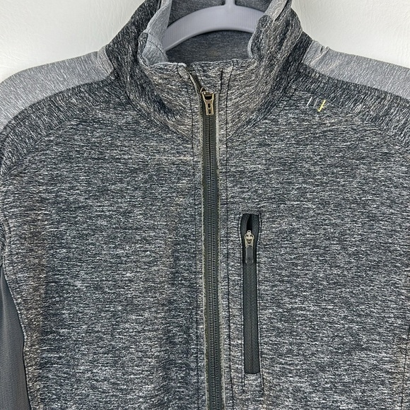 Lululemon Half Zip Pull Over Top - Picture 2 of 8